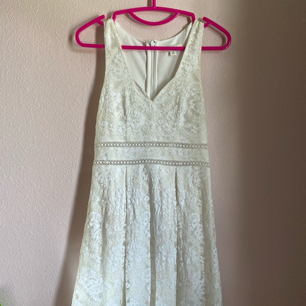 Francesca’s white dress